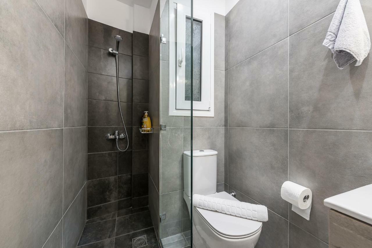 Apartamento Elegant Living At The Heart Of Atenas Exterior foto